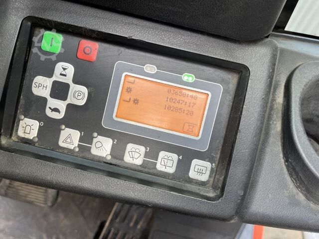 Electric 3-wheel forklift Toyota 8 FBE16T
