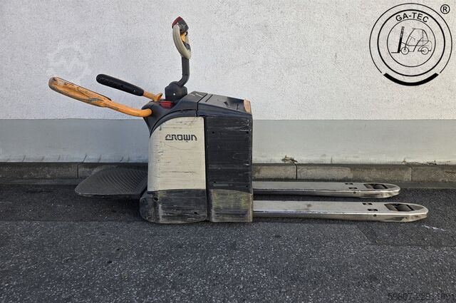 Niederhubwagen Crown WT 3040