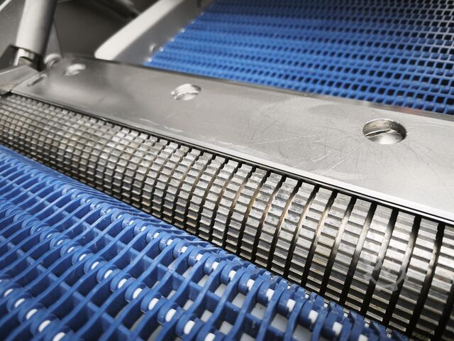 Marel skinning machine, model SK 15-320, YEAR Marel SK 15-320