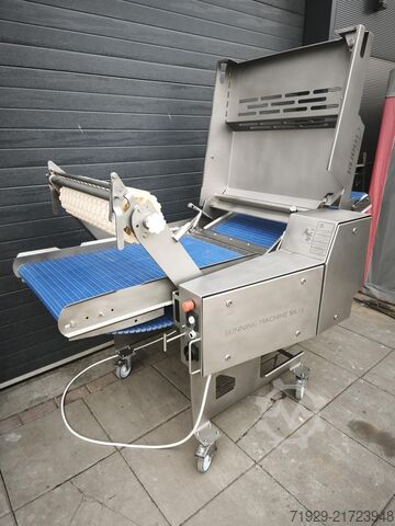 Marel skinning machine, model SK 15-320, YEAR Marel SK 15-320