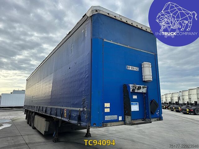 Sliding tarpaulins Schmitz Cargobull 