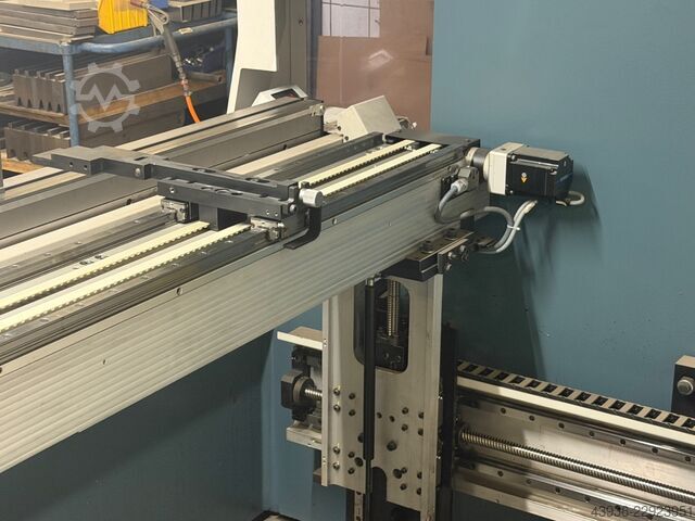 Abkantpresse DURMA - AD-SERVO 30220 DURMA AD-SERVO 30220