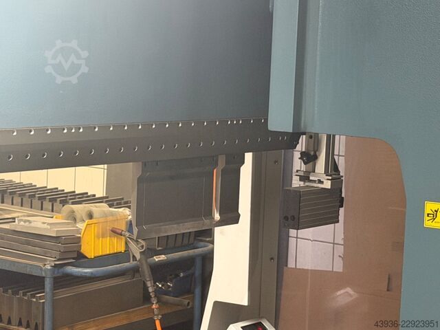 Abkantpresse DURMA - AD-SERVO 30220 DURMA AD-SERVO 30220