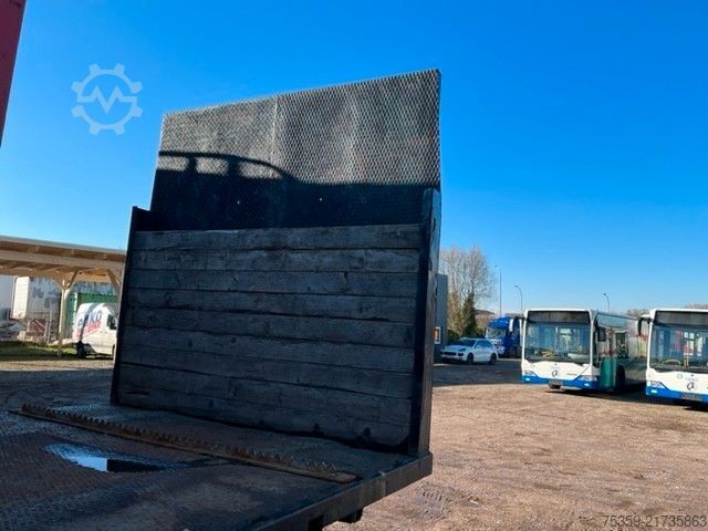 Working platform semitrailer KOTSCHENREUTHER Plateau mit Holzrungen