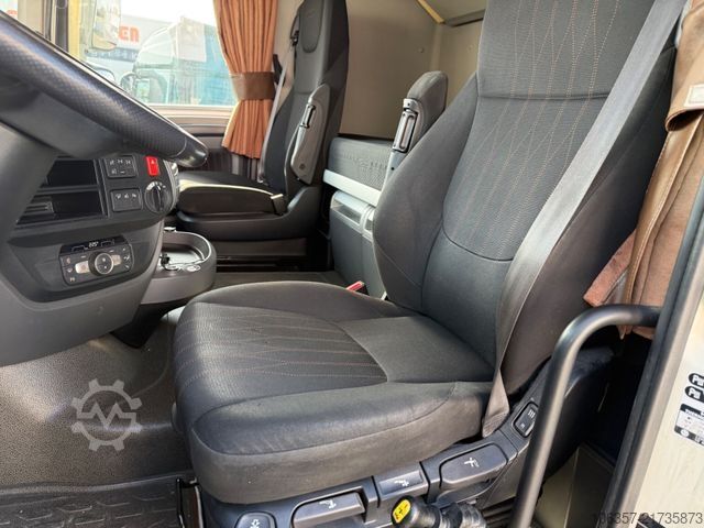 Standard tractor unit DAF XF 530 FT 4x4 Hydrodrive, Hydraulik, Retarder