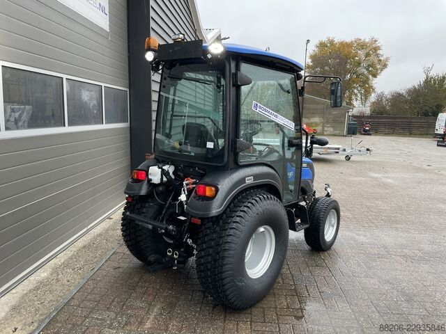 Solis 26 HST mini tractor NEW with cabin / front linkage LEASE €290 SOLIS 26 HST minitractor NIEUW met cabine / fronthef LEASE €290