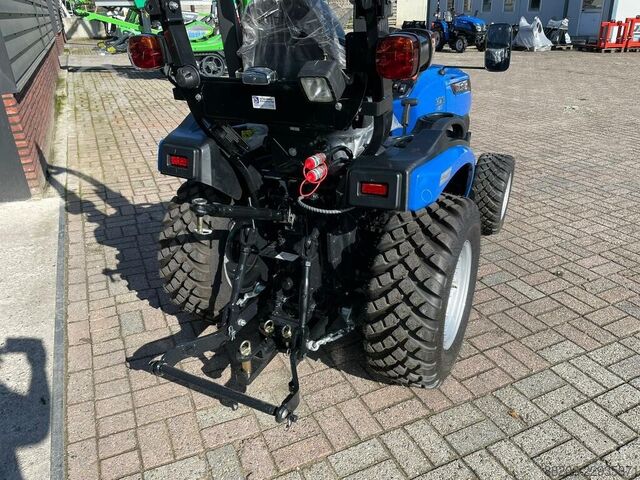 Solis 26 HST compact tractor NEW, multi-purpose tires – 5-year warranty SOLIS 26 HST minitractor NIEUW multi-use banden - 5 jaar garantie