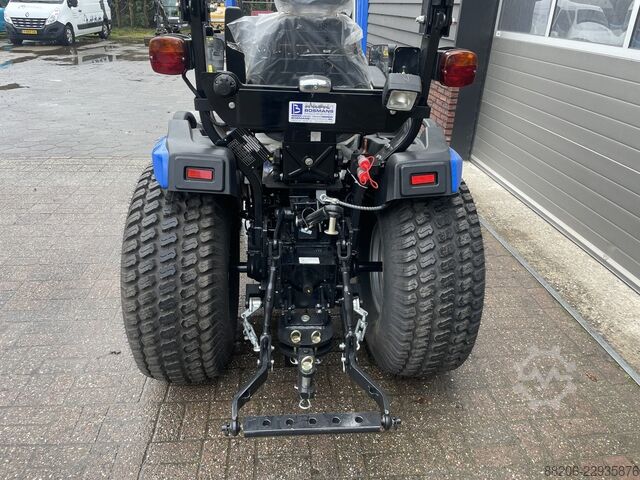 Solis 26 HST mini tractor NEW with front loader €245 LEASE SOLIS 26 HST minitractor NIEUW met frontlader €245 LEASE
