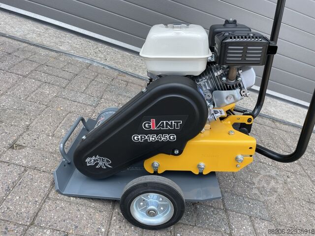 Giant GP1545G vibratory plate NEW PROMOTIONAL price GIANT GP1545G trilplaat NIEUW ACTIE prijs