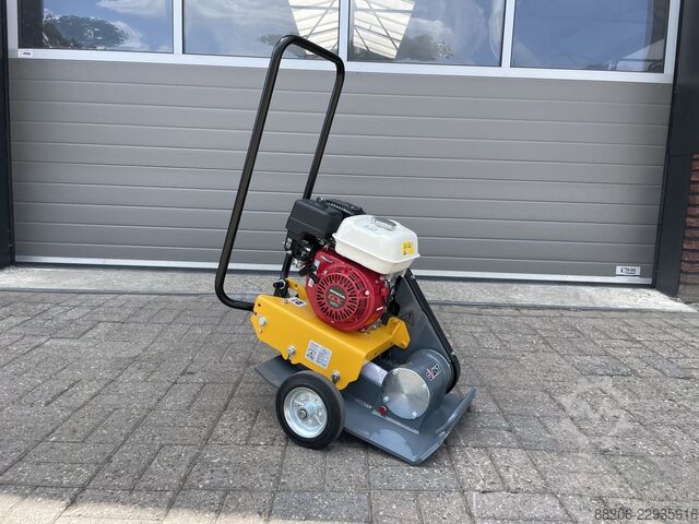 Giant GP1545G vibratory plate NEW PROMOTIONAL price GIANT GP1545G trilplaat NIEUW ACTIE prijs