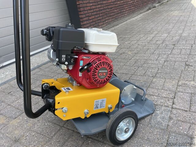 Giant GP1545G vibratory plate NEW PROMOTIONAL price GIANT GP1545G trilplaat NIEUW ACTIE prijs