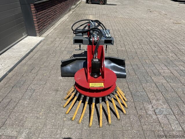 Hemach hydraulic weed brush for wheel loader / forklift NEW HEMACH hydr. onkruidborstel voor shovel / heftruck NIEUW