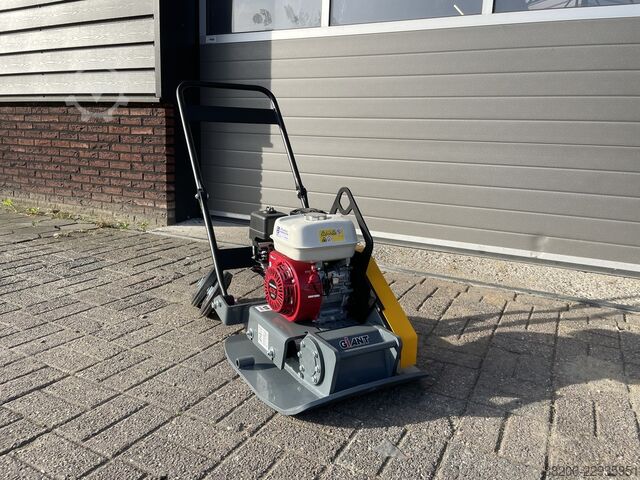 Giant GP1950G compaction plate NEW GIANT GP1950G trilplaat NIEUW