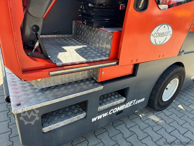 Side loader forklift Combilift C5000SL // Mast with free lift