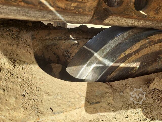 Crawler excavator Hitachi ZX225USLC-3