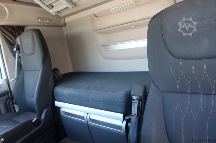 Car transporter DAF XF 450 106 XF 450 6x2 Oprijwagen/Machine transport