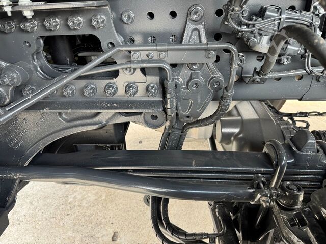 Heavy load Mercedes-Benz Arocs 4058 AS 6x6 Tractor Head 180T Push Pull E...