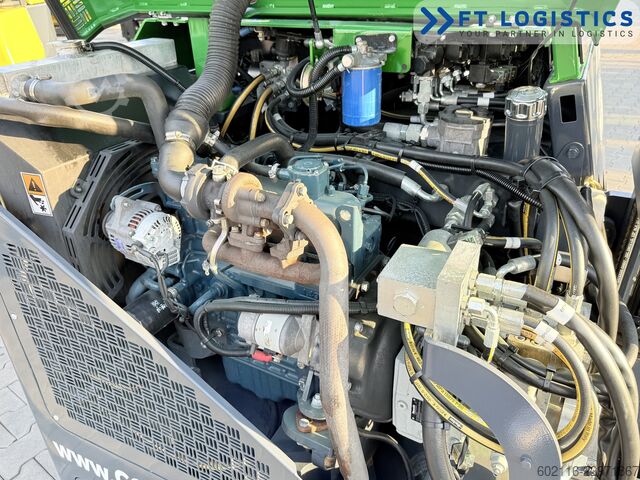 4-way forklift Combilift CB3000 DIESEL TRIPLEX 4900 POSITIONER