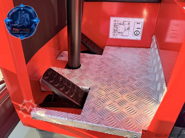 4-way forklift Combilift C4500 GAS TRIPLEX 8400 WIDE POSITIONER