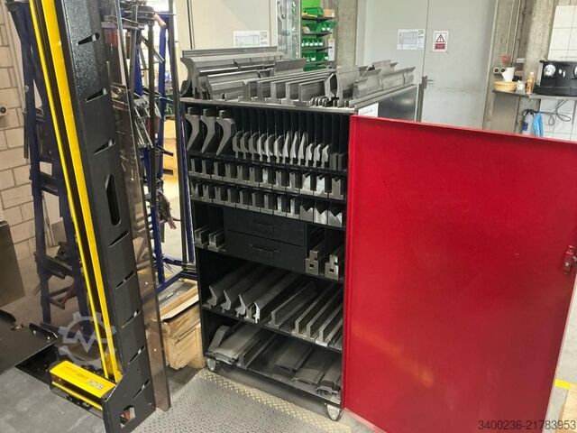 Press brake tooling