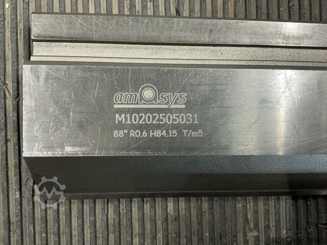 Press brake tooling  