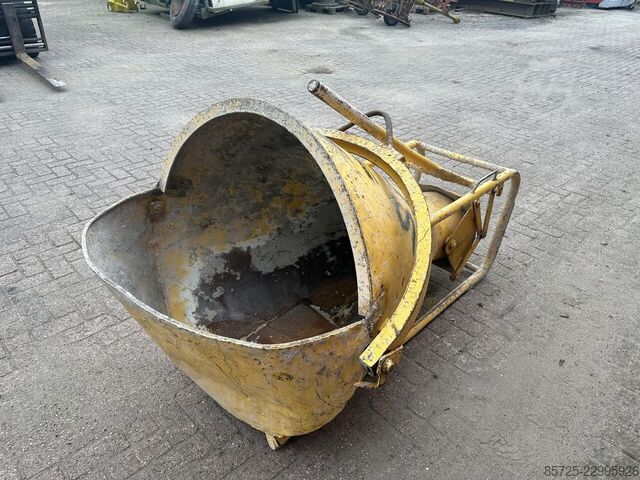 Concrete mixer drum  