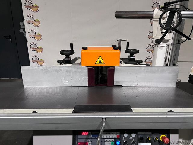 Tischfräsmaschine SCM T130E