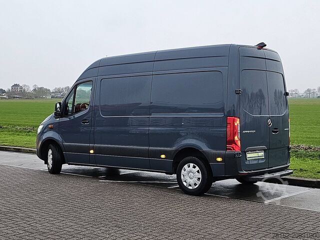 High-roof van MERCEDES-BENZ SPRINTER 315 L2H2 LED Navi