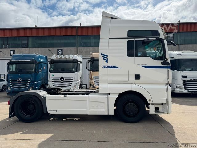 Standard tractor unit MAN TGX  18.480 XXL * STANDKLIMA * VOLLVERKLEIDUNG *