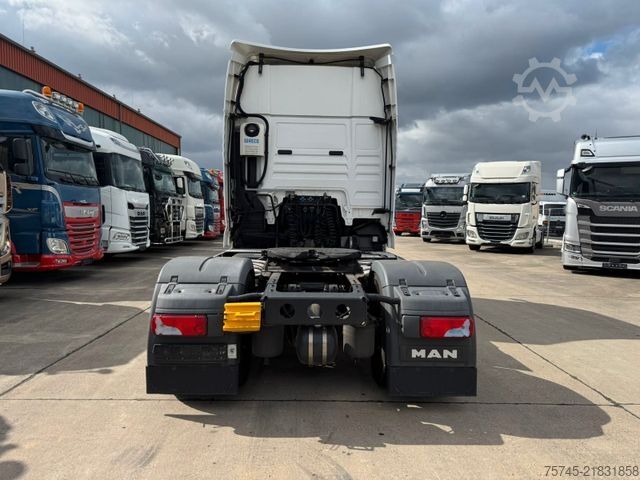 Standard tractor unit MAN TGX  18.480 XXL * STANDKLIMA * VOLLVERKLEIDUNG *
