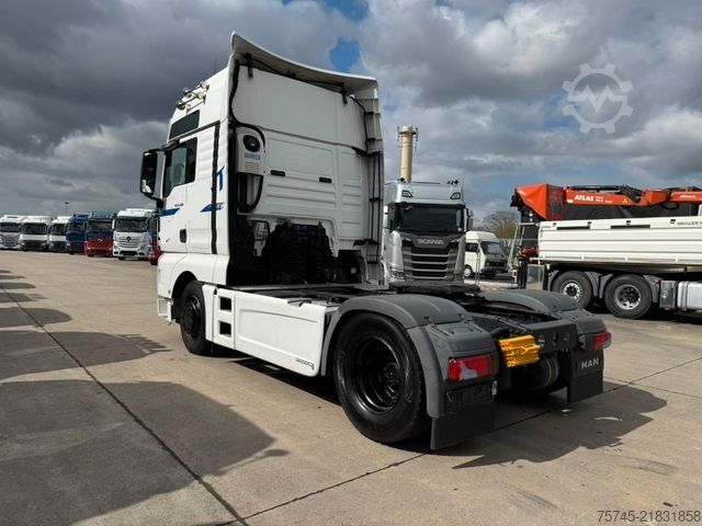 Standard tractor unit MAN TGX 18.480 XXL * STANDKLIMA * VOLLVERKLEIDUNG *