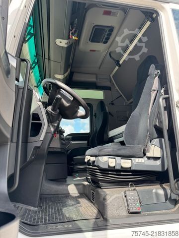 Standard tractor unit MAN TGX  18.480 XXL * STANDKLIMA * VOLLVERKLEIDUNG *