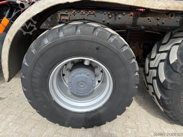 Abrollkipper MERCEDES-BENZ 4144 Actros MP2 Abrollkipper 8x8 Singlebereifung