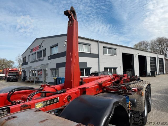 Abrollkipper MERCEDES-BENZ 4144 Actros MP2 Abrollkipper 8x8 Singlebereifung