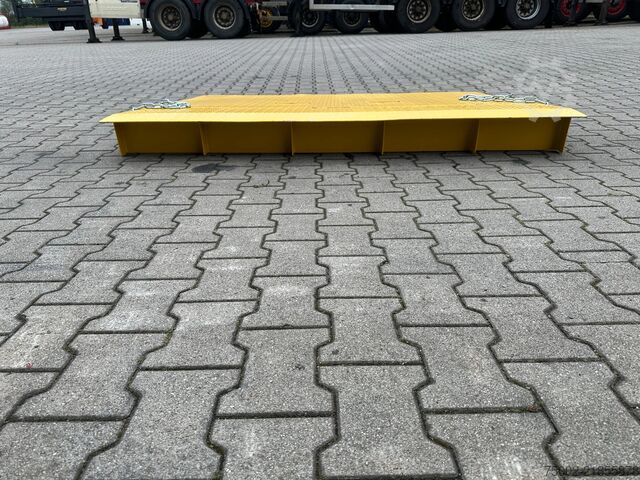 Container Onbekend ramp 2m wide / 7.500kg
