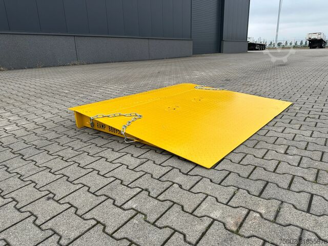 Container Onbekend ramp 2m wide / 7.500kg