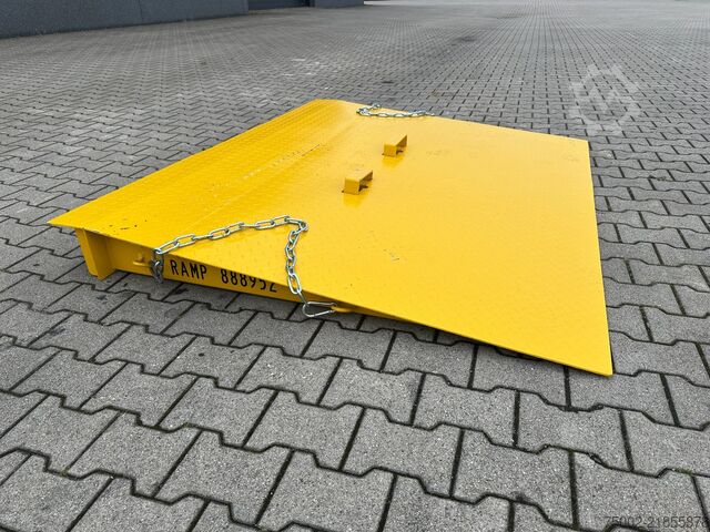Container Onbekend ramp 2m wide / 7.500kg