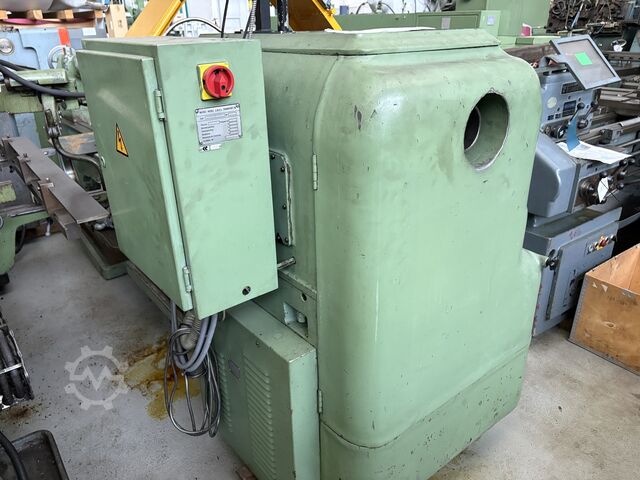 Lead and feed screw lathe MATRA MD40