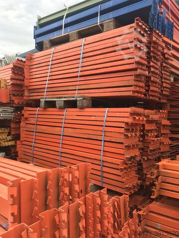 Pallet racking system with Chipboard SLP Palettenregale