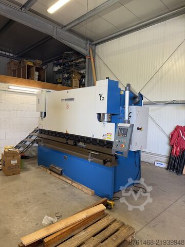 Press brake BORUI CNC 200 / 3200