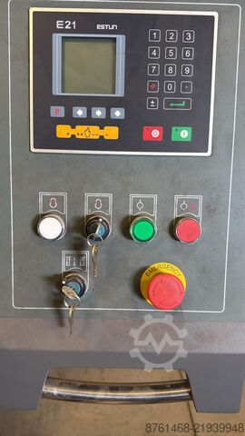 Press brake BORUI CNC 200 / 3200