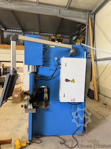 Press brake BORUI CNC 200 / 3200