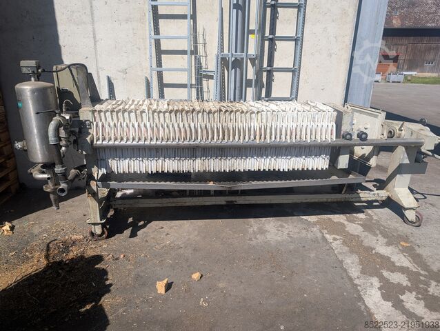 Chamber filter-press  