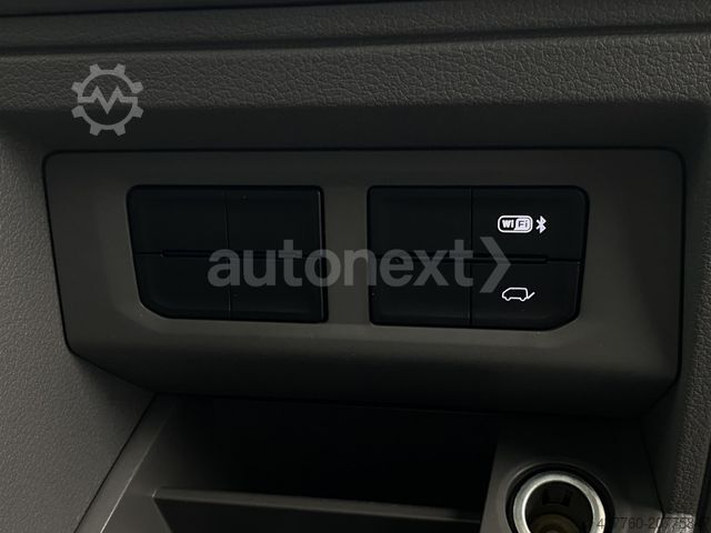 Transporter mit Koffer VOLKSWAGEN Crafter 35 *Ladebordwand* LED+NAVI+TEMPOMAT 4606
