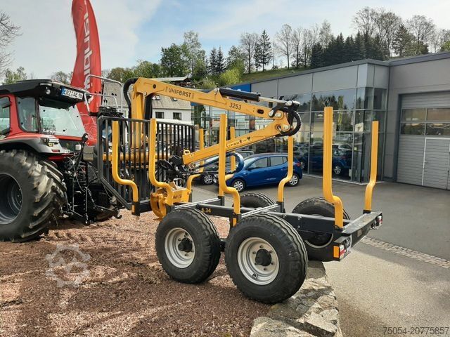 Holztransport Anhänger Uniforst 6.34