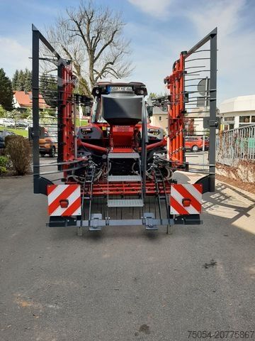 Field cultivator  Grünlandstriegel mit Drillstar