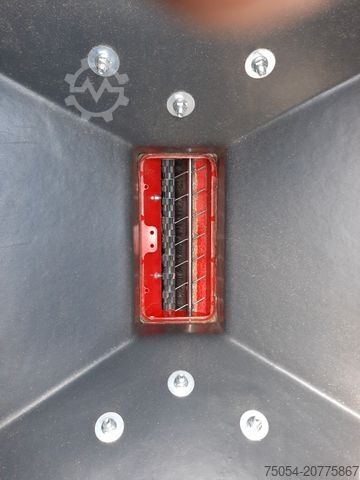 Field cultivator  Grünlandstriegel mit Drillstar