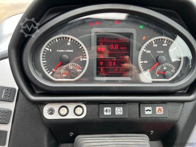 Traktor Lintrac 75 LS