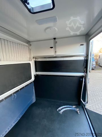 Livestock transporter RENAULT Master STX  Haras AUTOM. NEW MODEL 2025