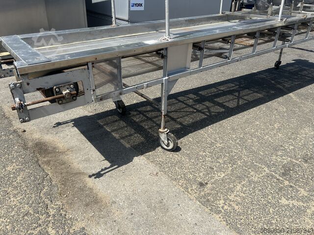Inspection conveyor with drying  